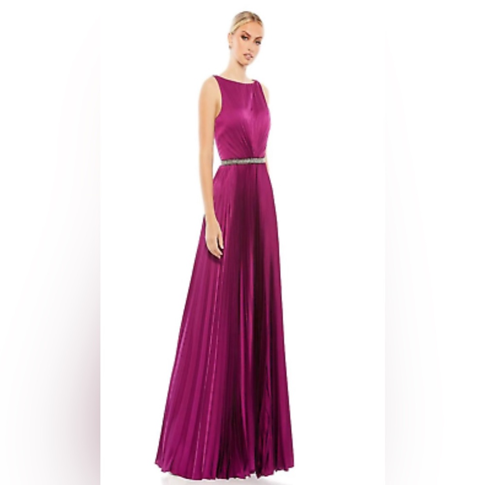 Mac Duggal 26610 Pleated Sleeveless Bateau Gown Magenta size 16 ,